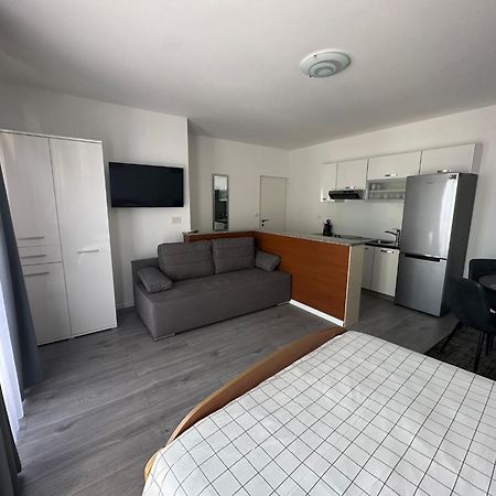 Apartments Villa Sunce Dugi Rat Extérieur photo