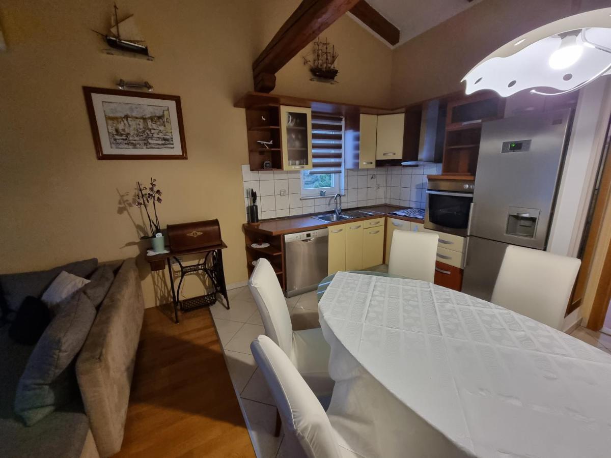 Apartments Villa Sunce Dugi Rat Extérieur photo
