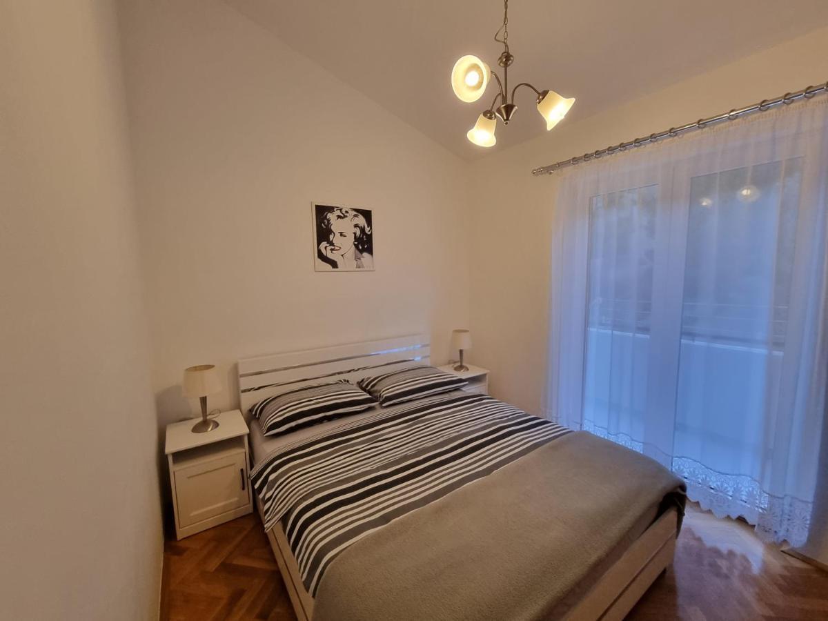 Apartments Villa Sunce Dugi Rat Extérieur photo