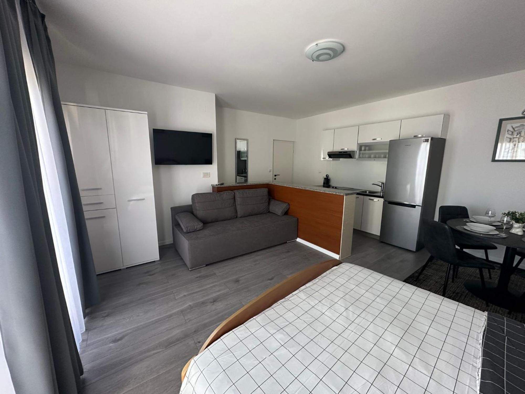 Apartments Villa Sunce Dugi Rat Extérieur photo