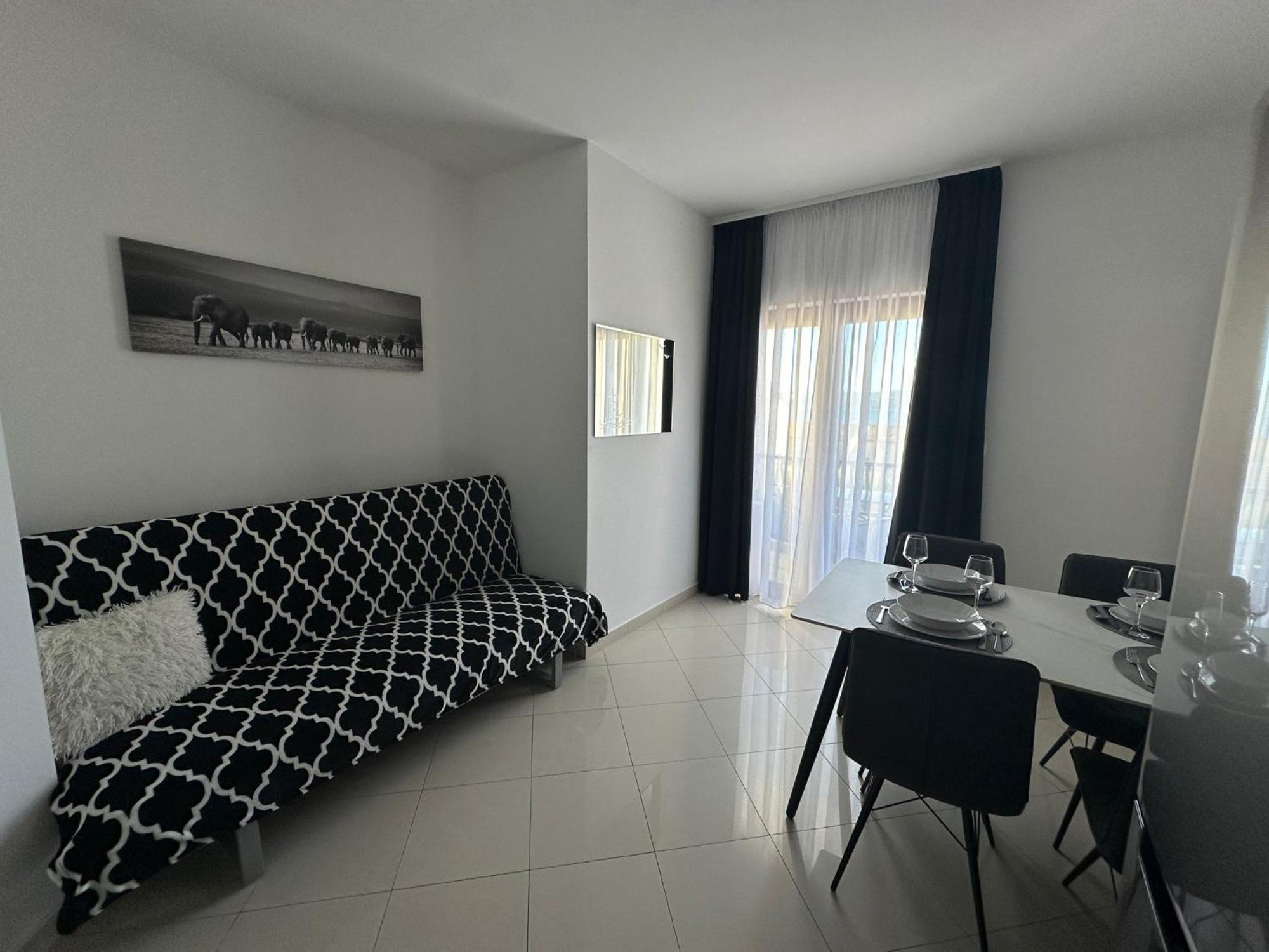 Apartments Villa Sunce Dugi Rat Extérieur photo