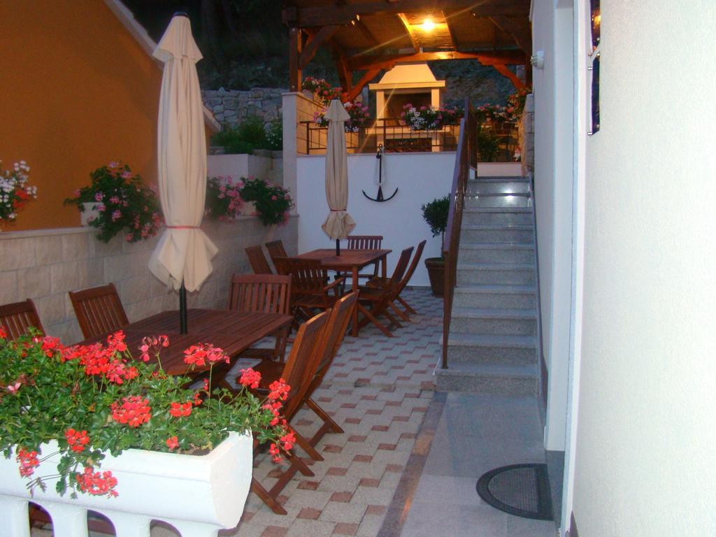 Apartments Villa Sunce Dugi Rat Extérieur photo