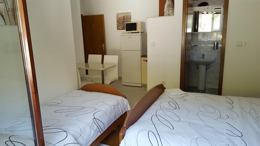 Apartments Villa Sunce Dugi Rat Extérieur photo