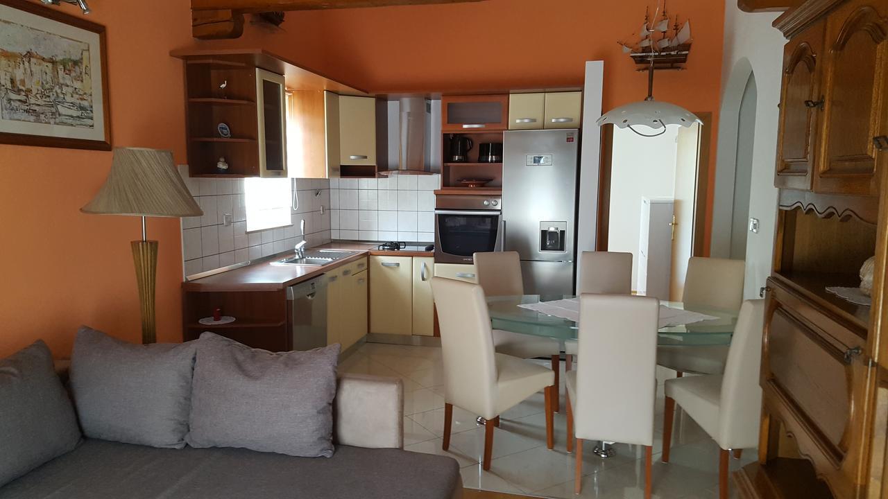 Apartments Villa Sunce Dugi Rat Extérieur photo